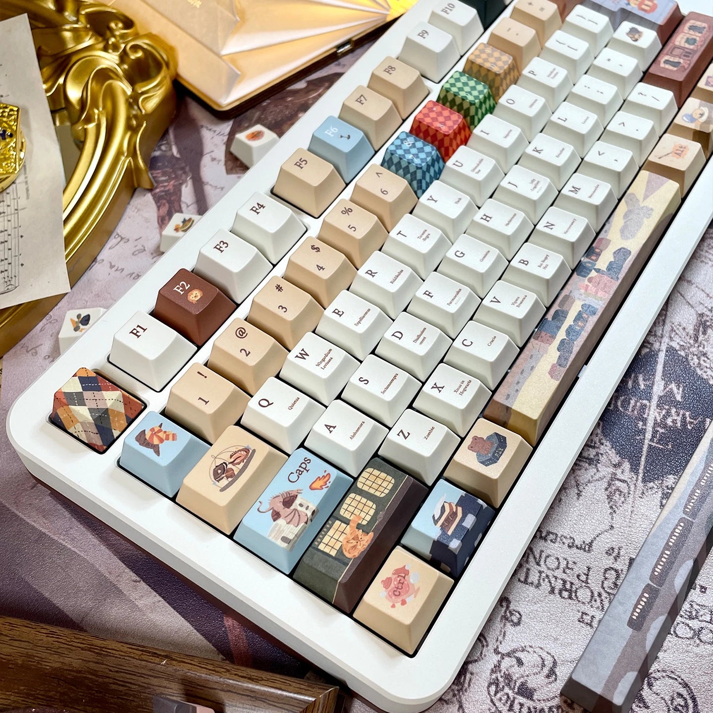 Teclado Retrô 135 Teclas 🎮⌨️