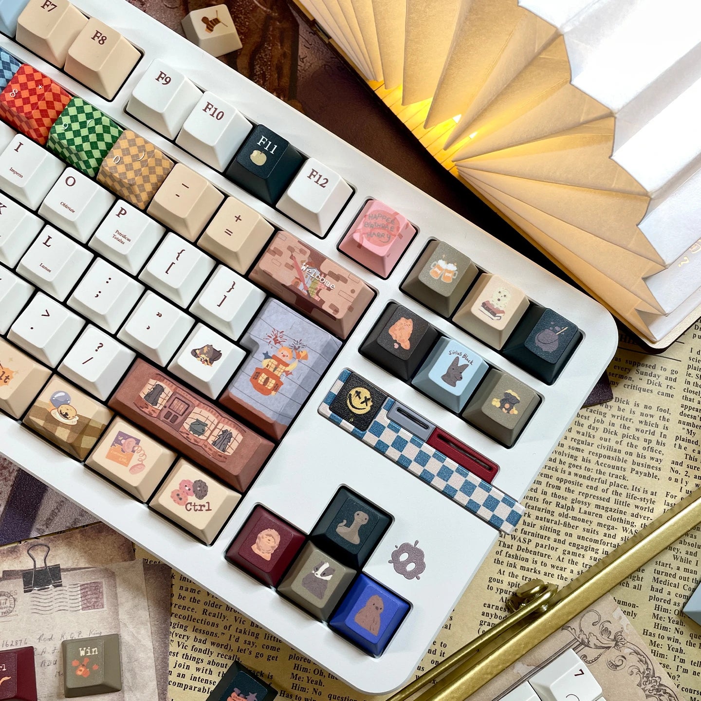 Teclado Retrô 135 Teclas 🎮⌨️